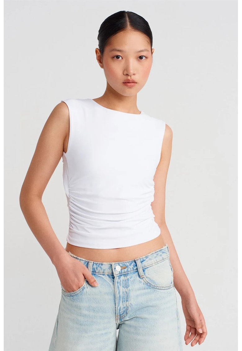 Bluze - Femei - Bluza crop pentru femei - cu decupaje - Alb -