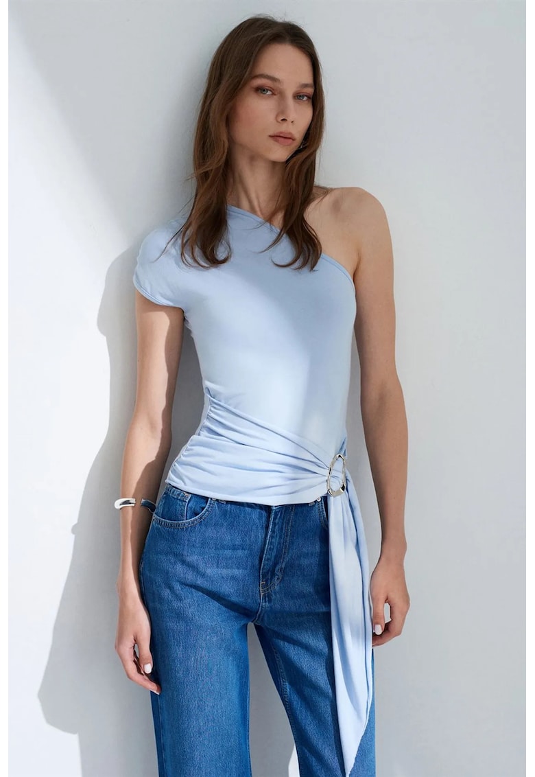 Bluza dama - slim fit - decolteu asimetric - detaliu cu snur - Albastru deschis - amestec lyocell-bumbac-elastan