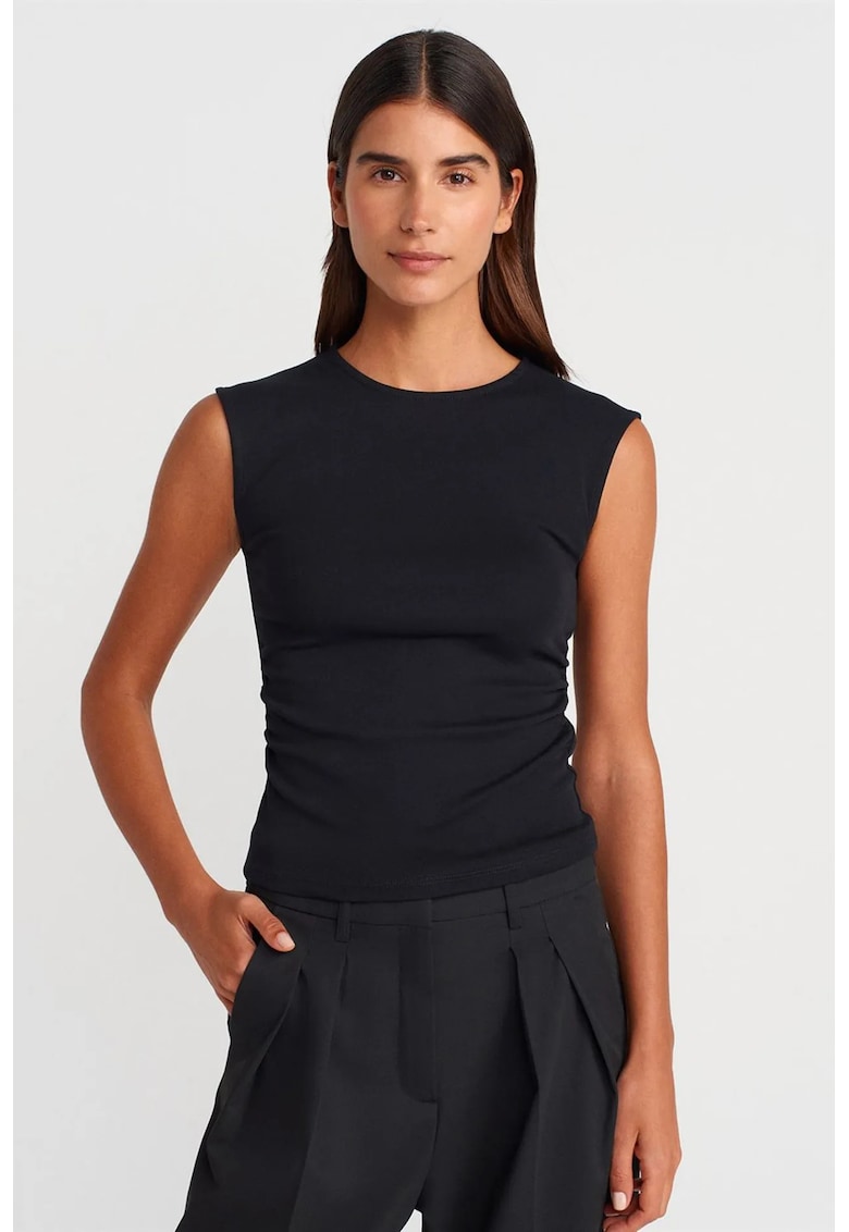 Tricou dama - tricou fara maneci - slim fit - negru - bumbac elastan