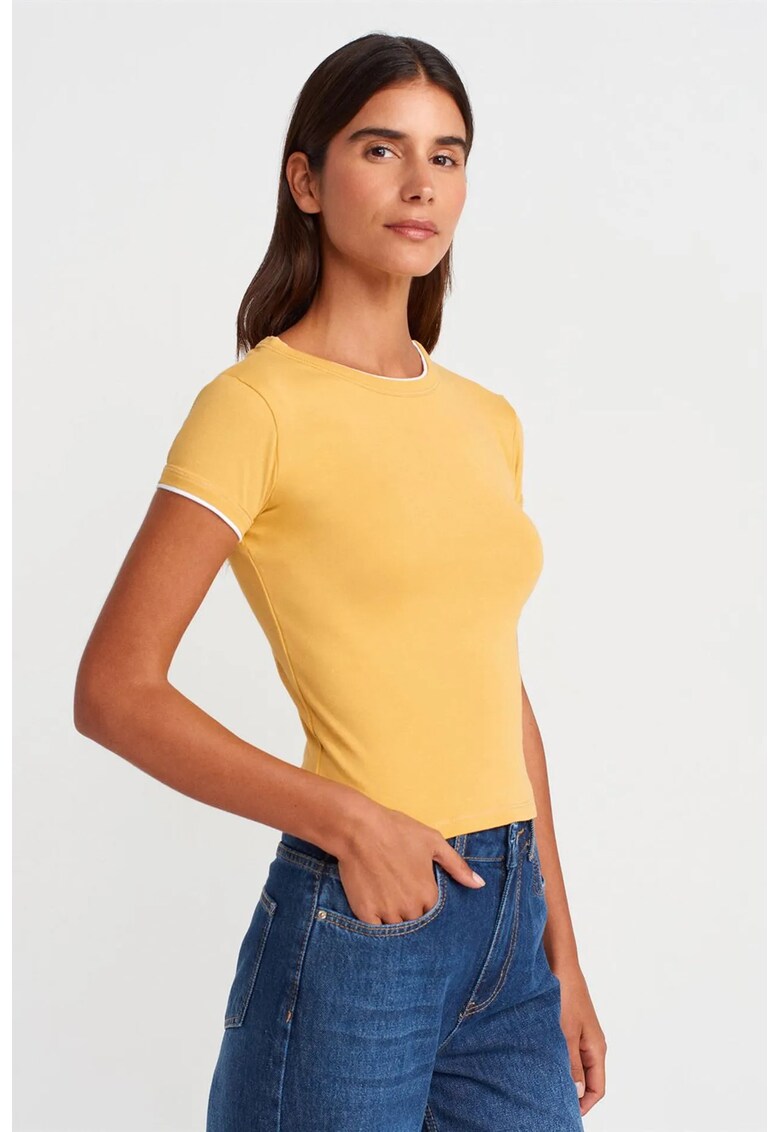 Tricou crop - slim fit - galben chihlimbar - bumbac