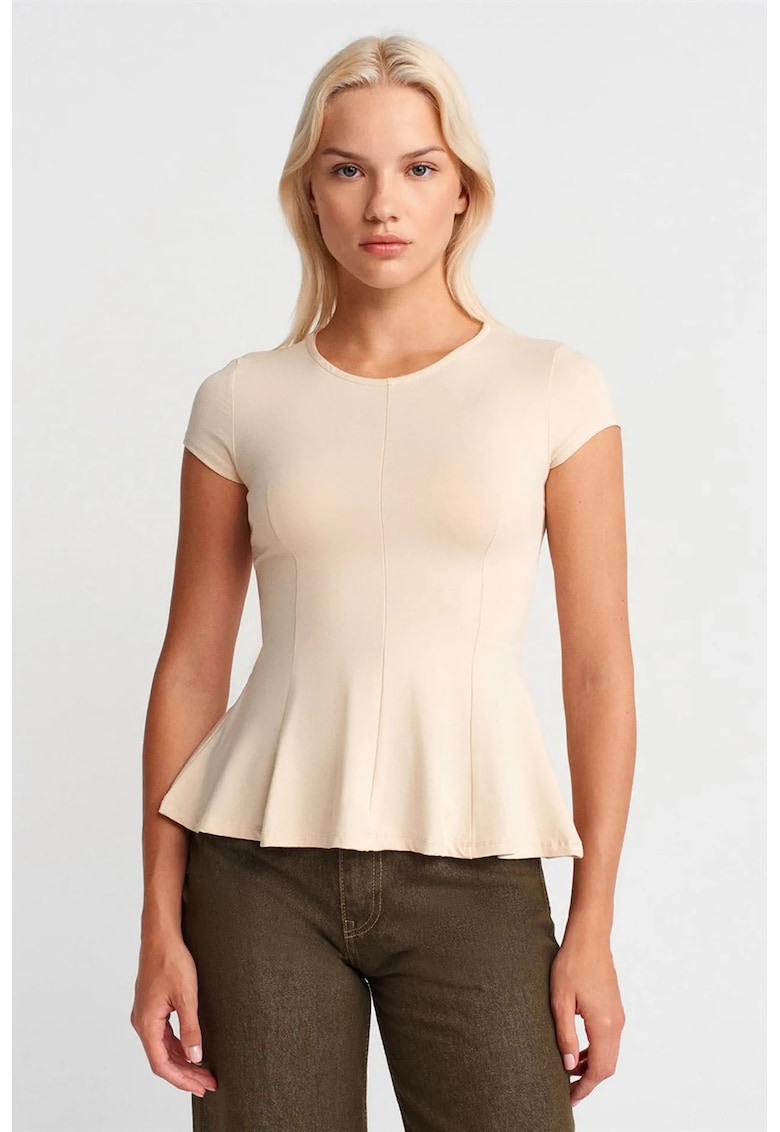 Tricouri dama - Tricou cu volane - crem - slim fit