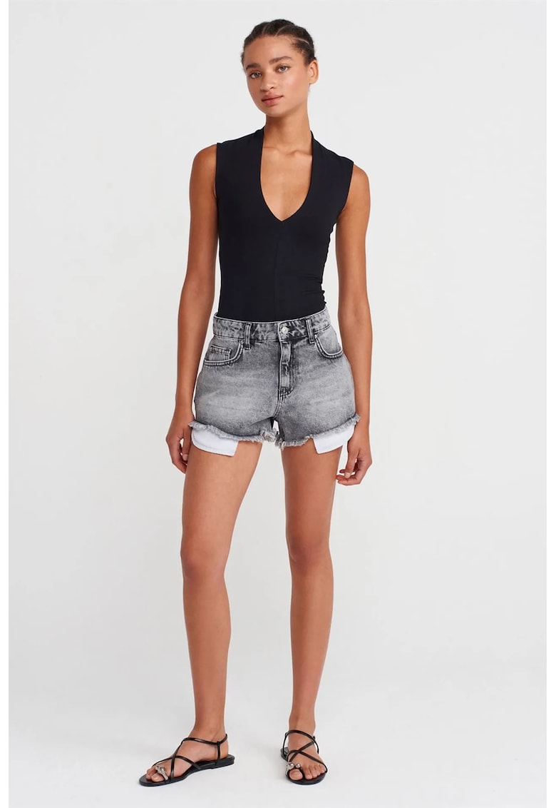 Pantaloni scurti dama - talie inalta - detalii uzate - gri deschis - denim