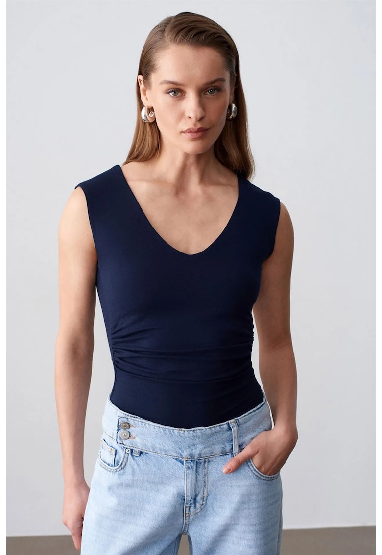 Bluza dama - bluza fara maneci - croiala slim - albastru marin - drapaj