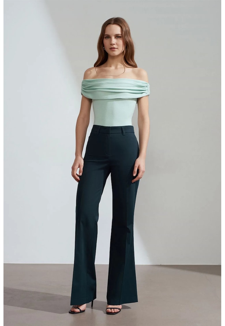 Pantaloni dama - evazati - talie inalta - albastru miez de noapte - gabardina
