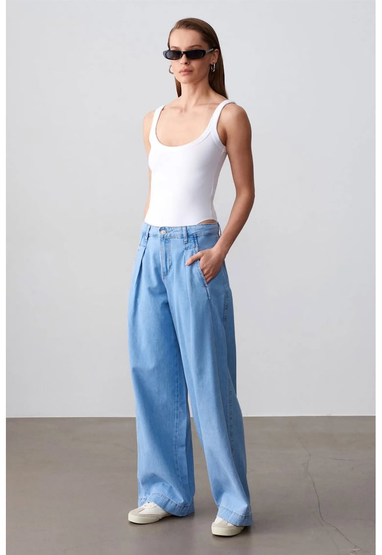 Blugi dama - talie inalta - croiala larga - denim albastru deschis-mediu