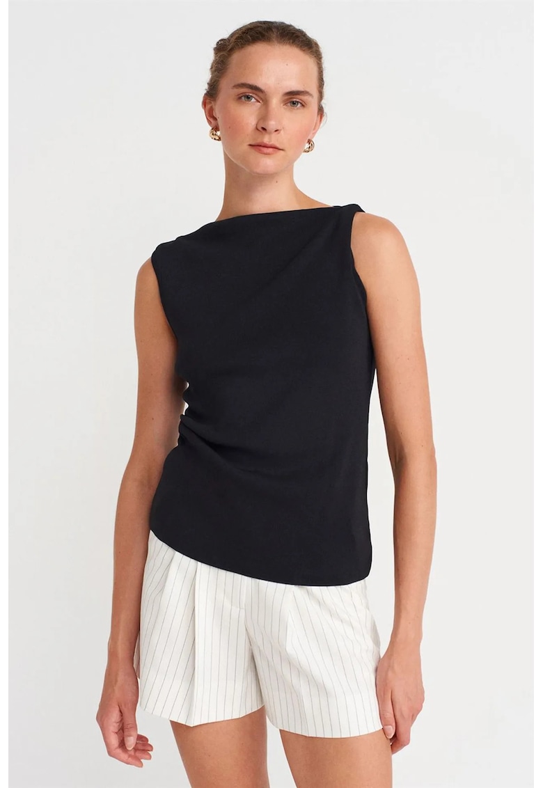 Bluza dama - fara maneci - decolteu barcuta - negru - material subtire -