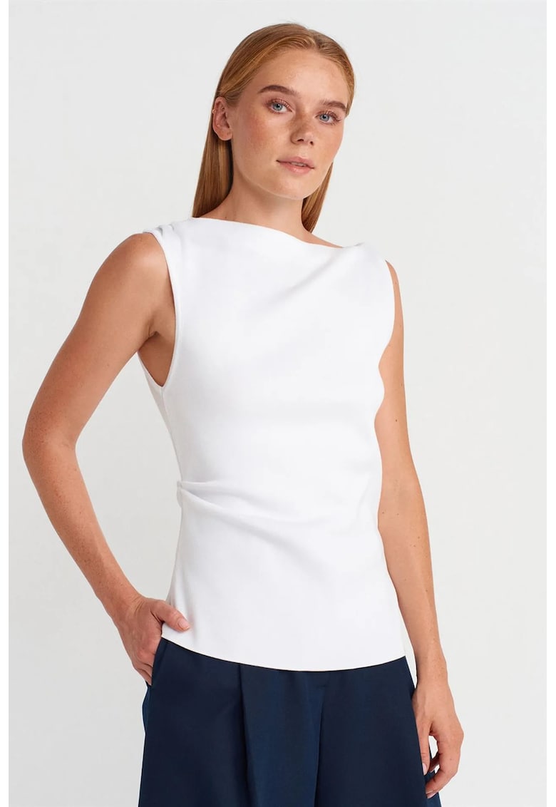 Bluza dama - fara maneci - decolteu barcuta - alb - poliester si viscoza -