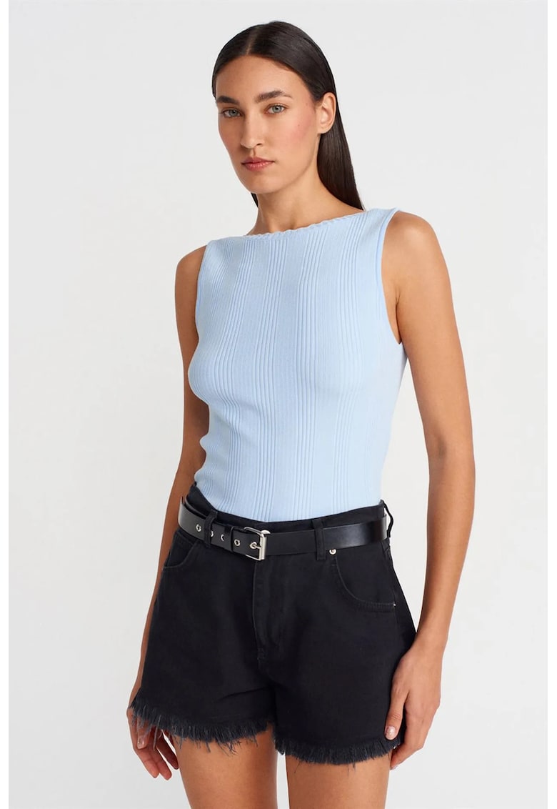 Bluza dama - cu guler barcuta - fara maneci - albastru deschis - viscoza si poliamida -