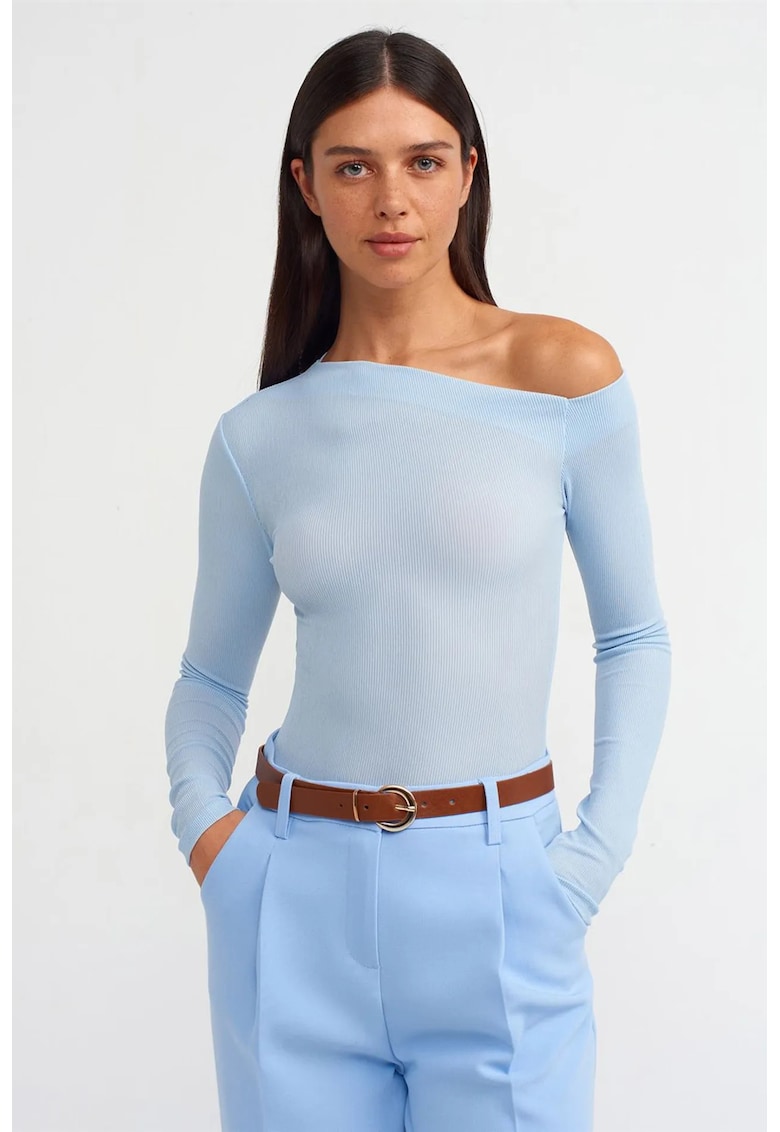 Bluza dama - slim fit - decupaj asimetric - albastru deschis - poliester cu elastan