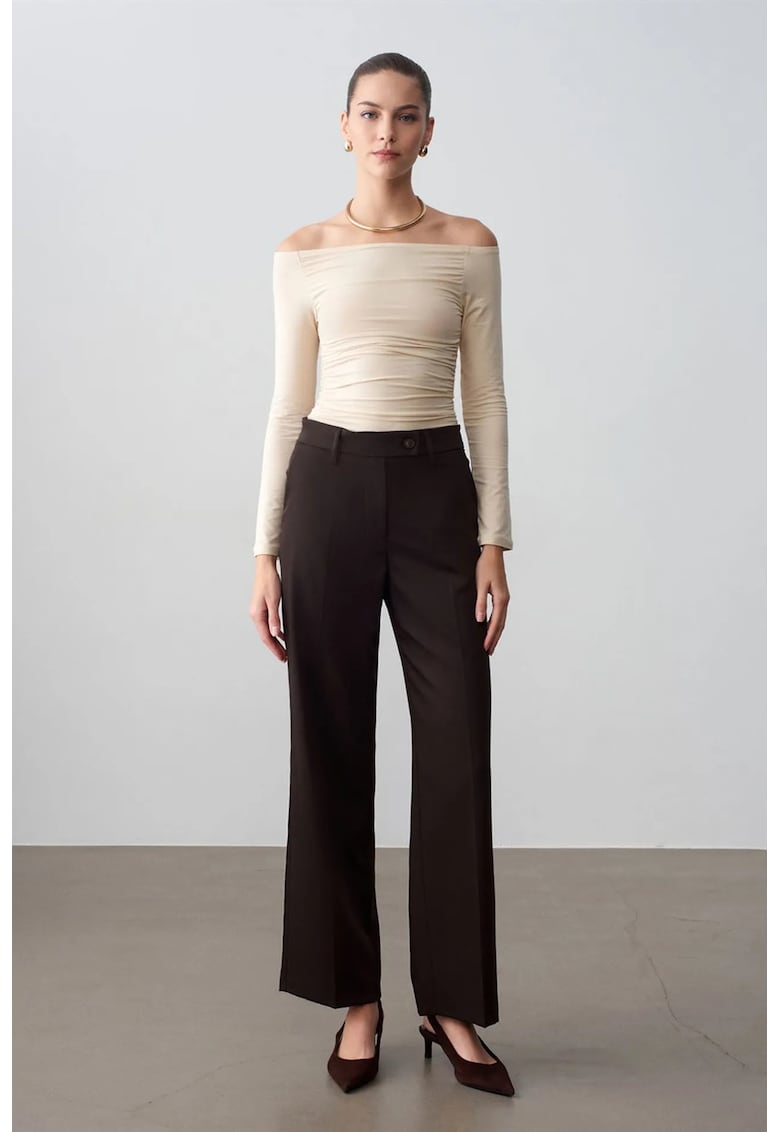 Pantaloni dama - talie medie - croiala larga - Maro
