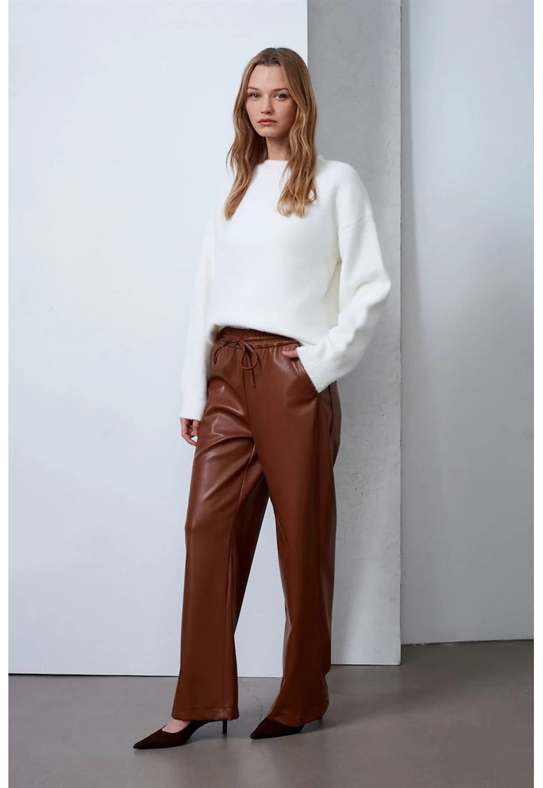 Pantaloni dama - picior larg - elastic - maro nuc - imitatie de piele