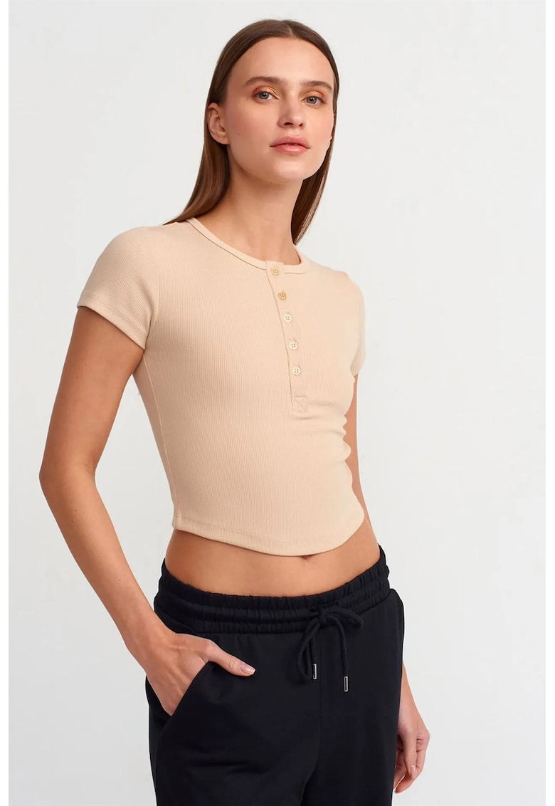 Tricou pentru femei - scurt - slim-fit - bej natural - 94% bumbac