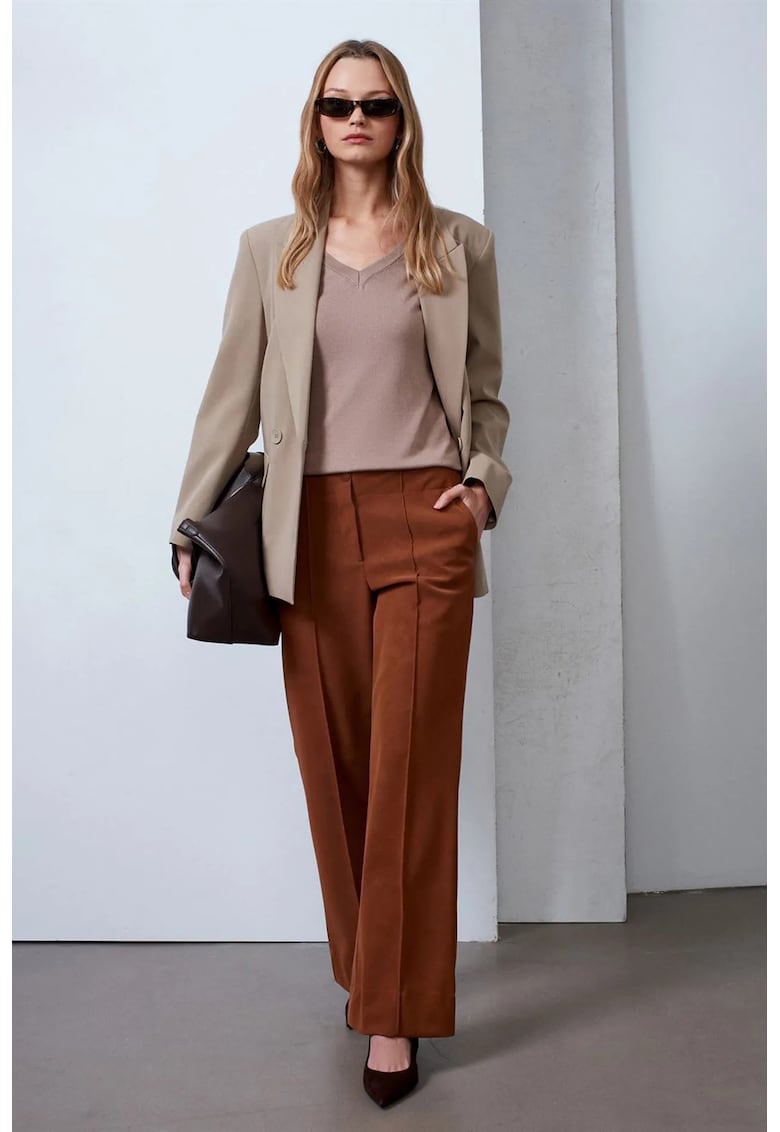Pantaloni dama - talie inalta - croiala larga - maro nuc - imitatie de piele