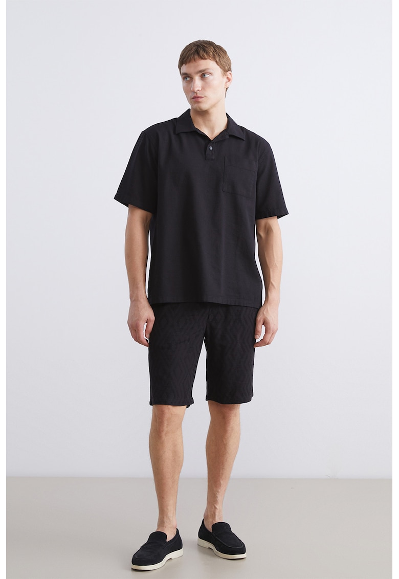 Pantaloni scurti cu model discret - Negru