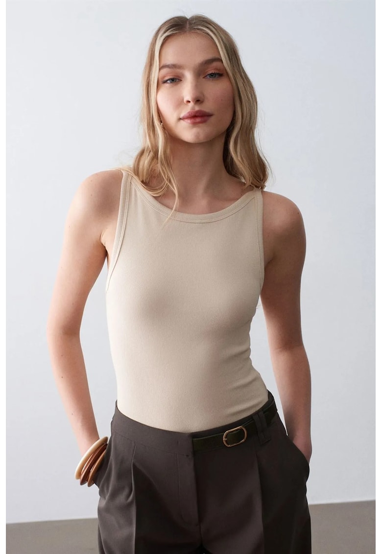 Maiou fara maneci - cu guler halter - bej natural - din bumbac cu elastan - cu nervuri
