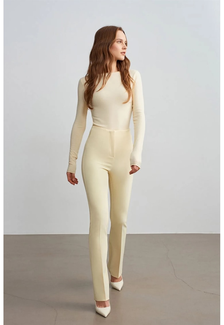 Pantaloni dama - drepti - crem natural - plisat - crep