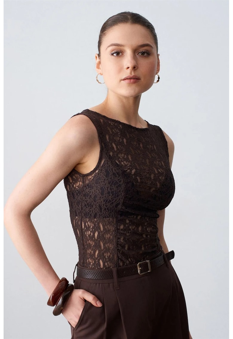 Top mulat fara maneci din dantela - maro - elegant - captusit