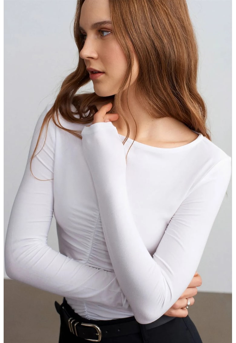 Bluza dama - bluza cu maneca lunga - croiala slim fit - alb - drapaj