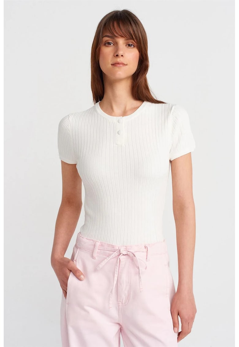 Bluza slim - maneca scurta - alb - viscoza si poliamida -