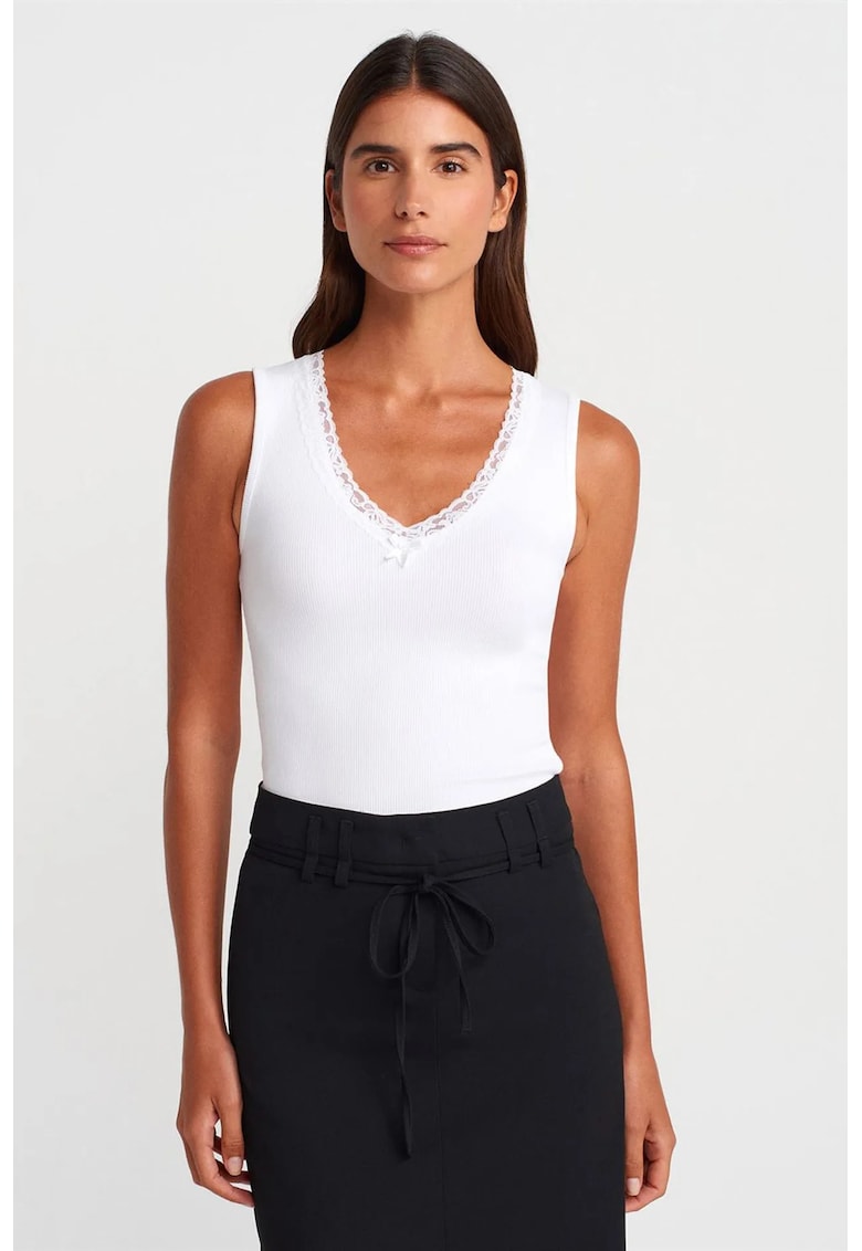 Bluza dama - fara maneci - dantela - alb - bumbac-elastan -