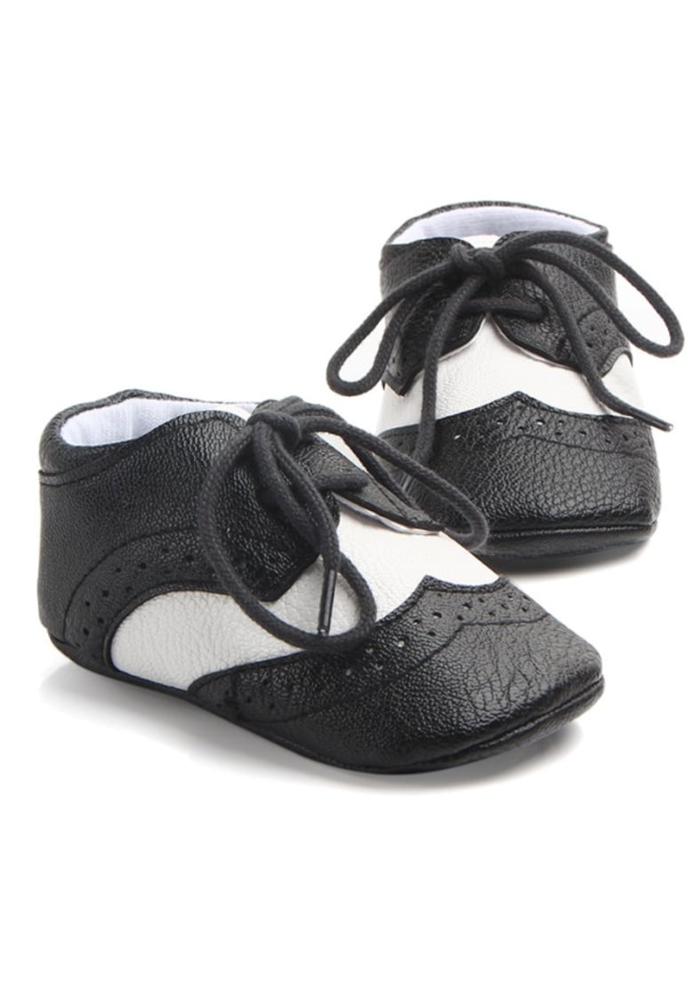 Pantofiori IDD0772-1-r1 pentru bebelusi - alb cu negru