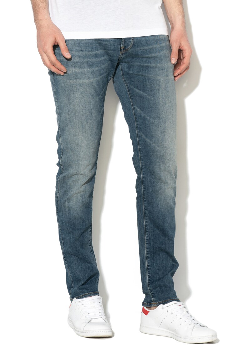 G-Star RAW Дънки 3301 по тялото с шлиц с копчета за Мъже G-Star RAW Дънки 3301 по тялото с шлиц с копчета за Мъже