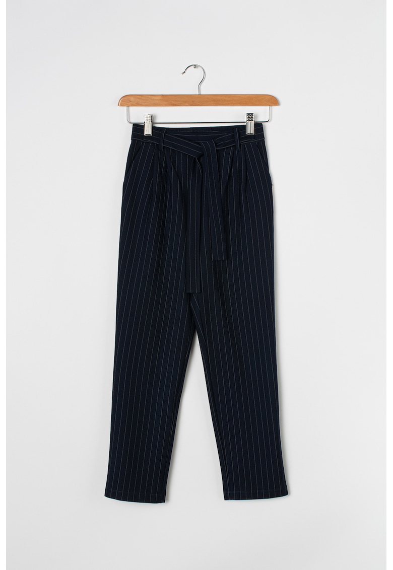 Pantaloni conici cu prindere in talie
