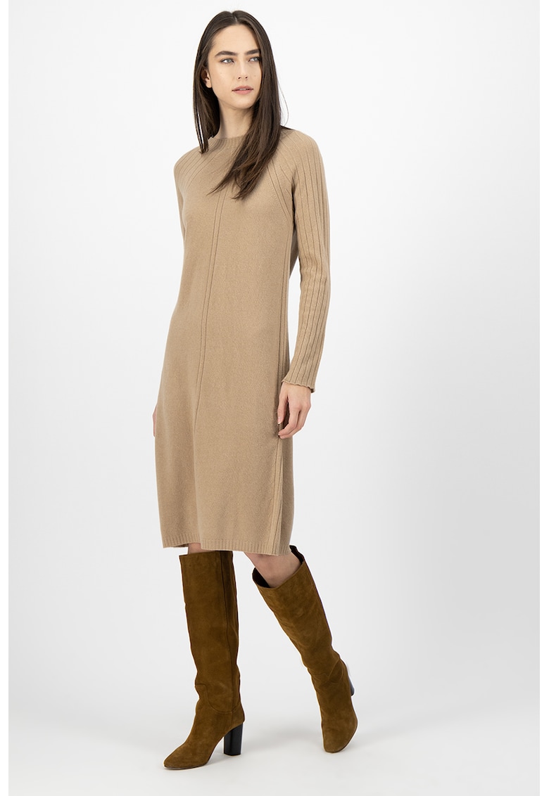 Rochie-pulover de lana cu decolteu la baza gatului