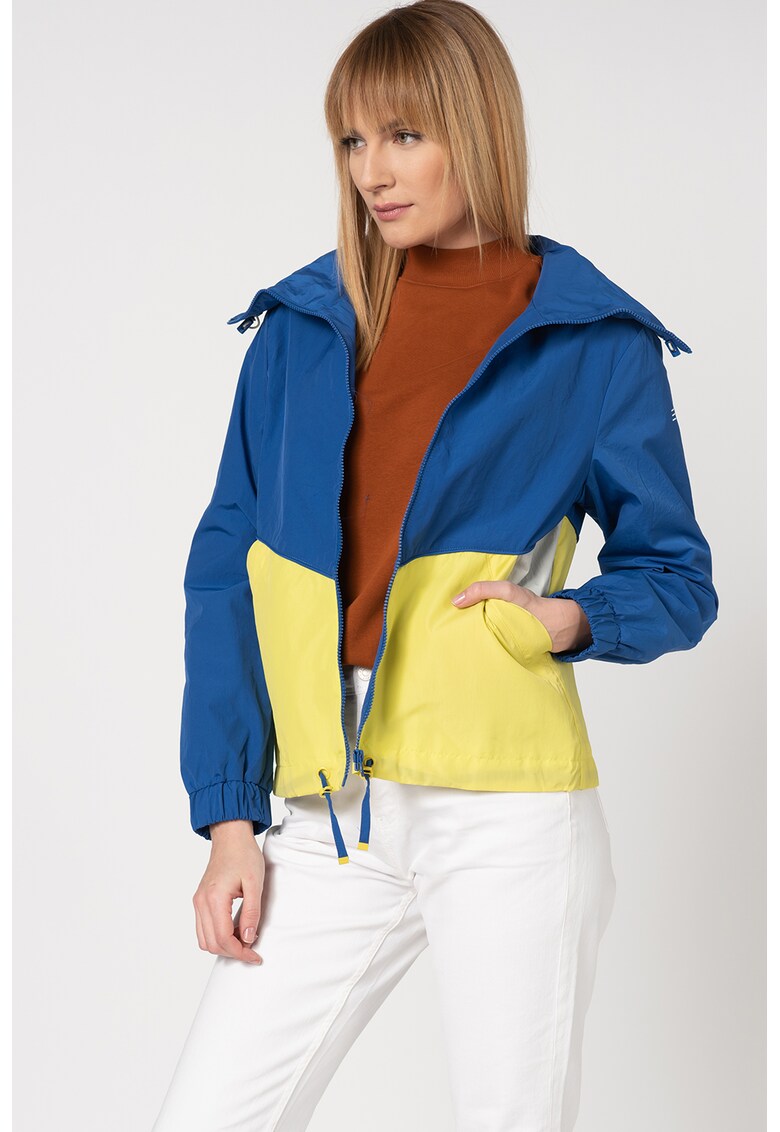 Jacheta cu model colorblock si snur in talie