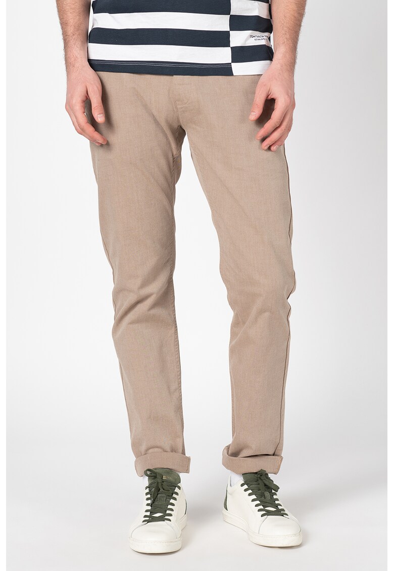Pantaloni chino cu croiala conica