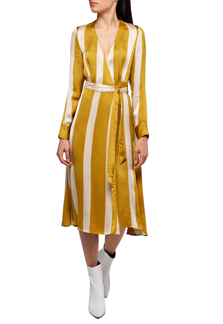 Rochie in dungi cu aspect petrecut si maneci lungi