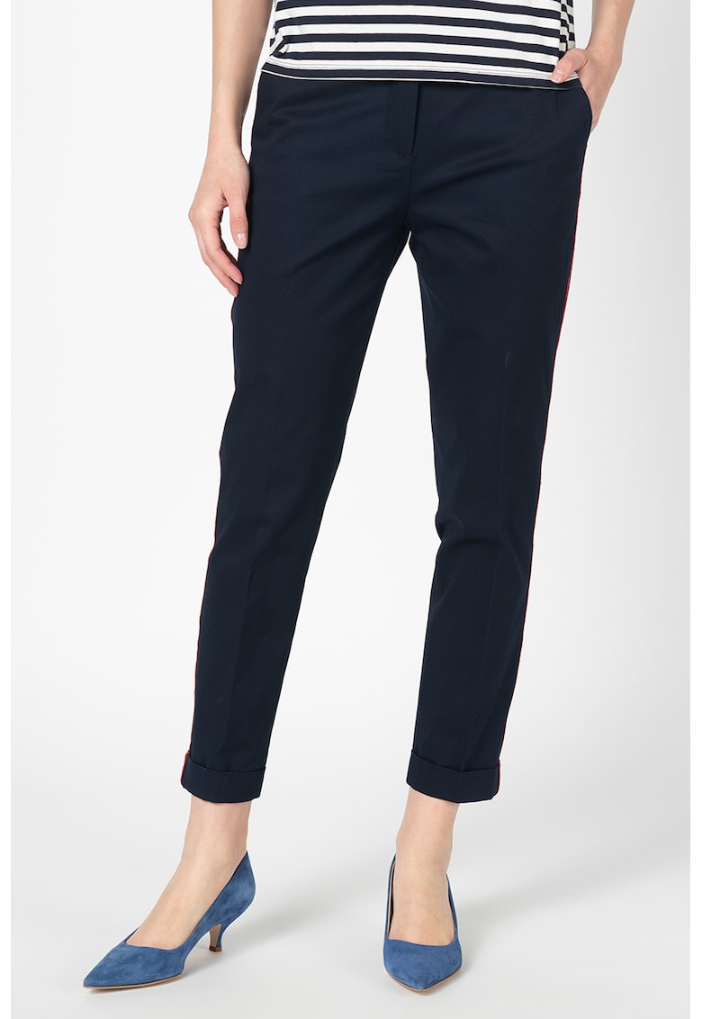 Pantaloni crop cu pliuri
