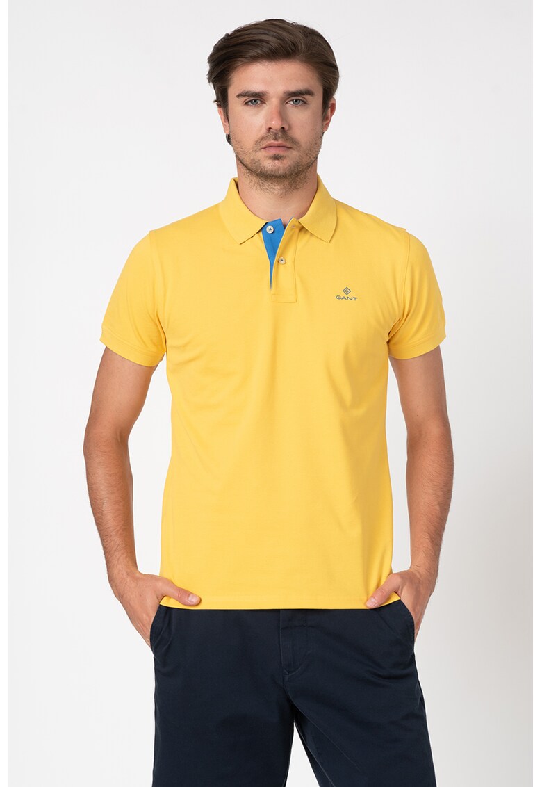 Tricou polo cu broderie logo discreta