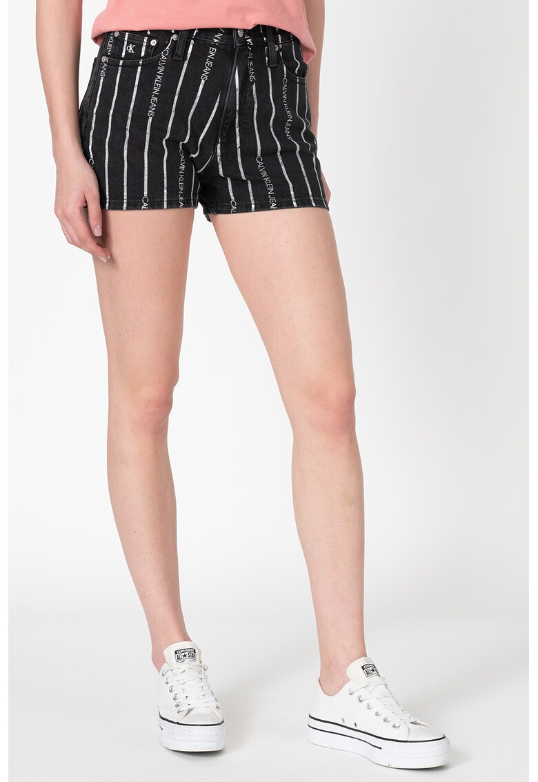 Pantaloni scurti din denim - cu model logo