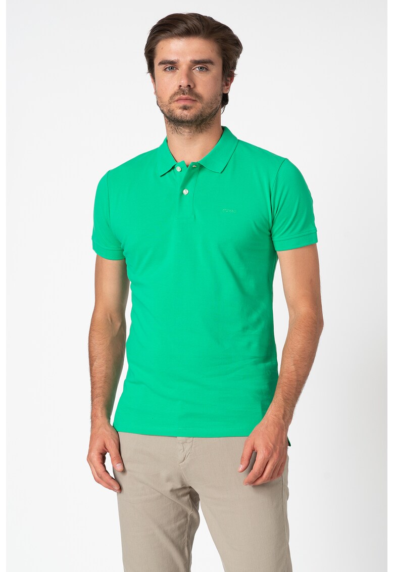 Tricou polo cu logo discret brodat