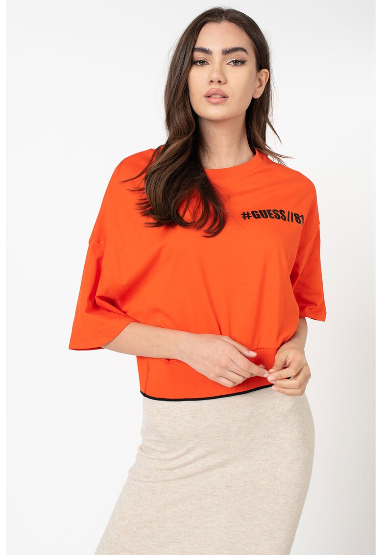 Tricou crop cu imprimeu logo