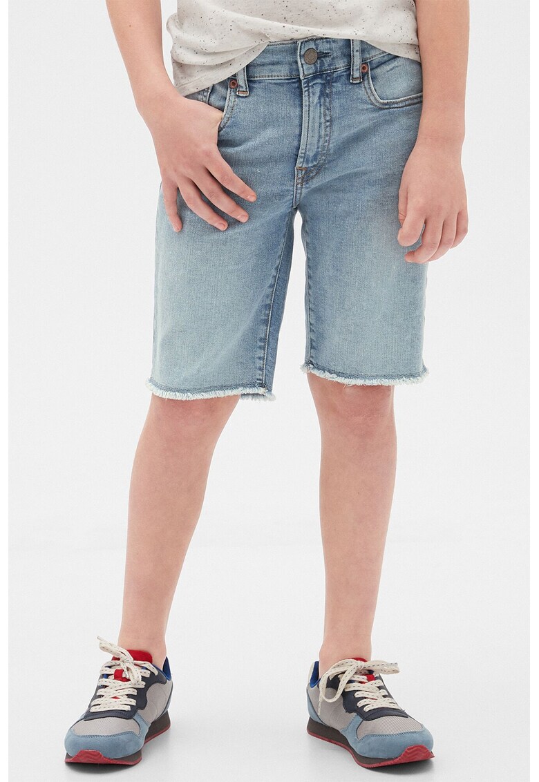 Bermude din denim cu terminatie franjurata