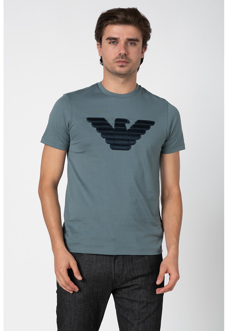 Tricou cu logo brodat