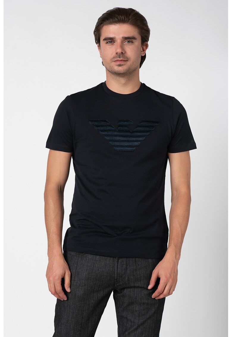 Tricou cu logo brodat