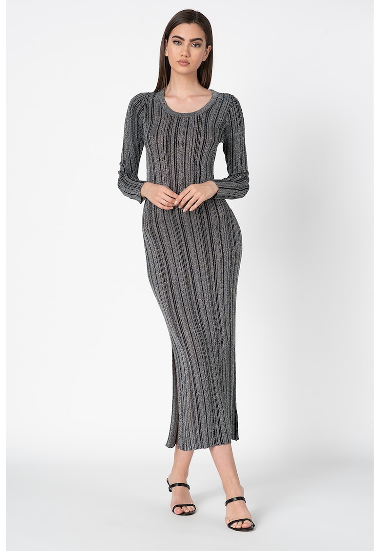 Rochie cambrata cu slit lateral