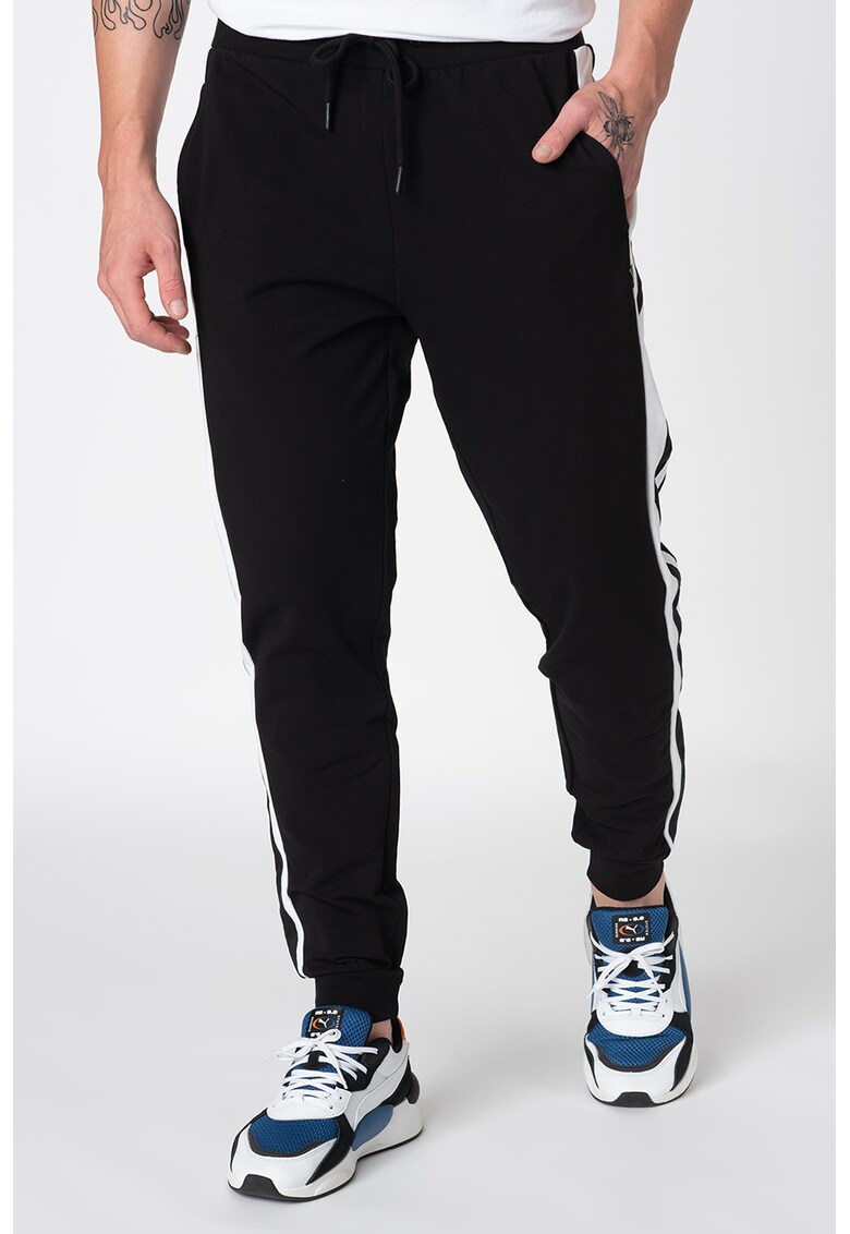 Pantaloni sport cu snur in talie