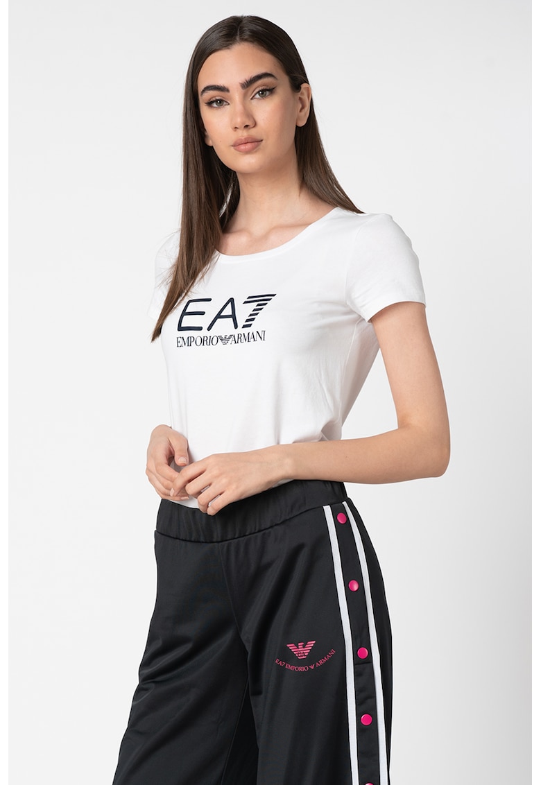 Tricou cu decolteu la baza gatului si imprimeu logo