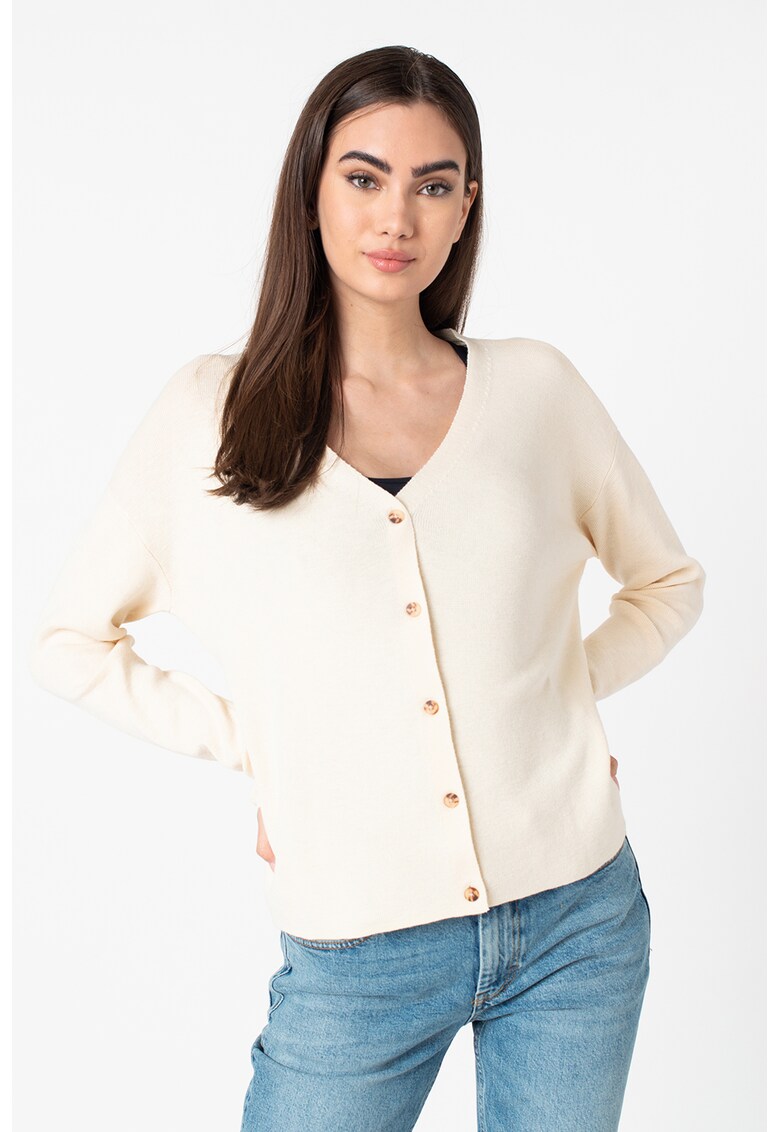 Cardigan tricotat fin cu nasturi