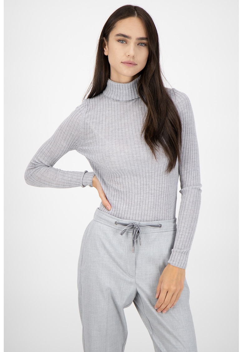 Pulover de lana cu guler inalt si aspect striat