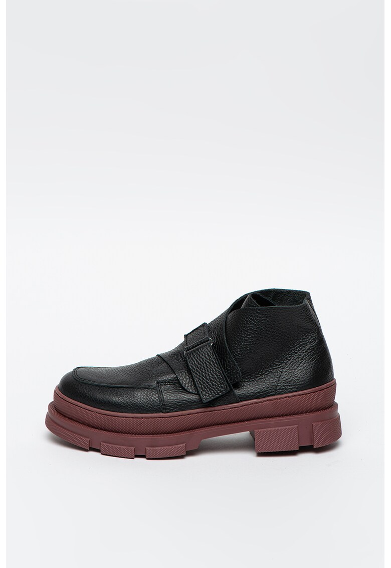 Pantofi de piele cu velcro si aspect masiv
