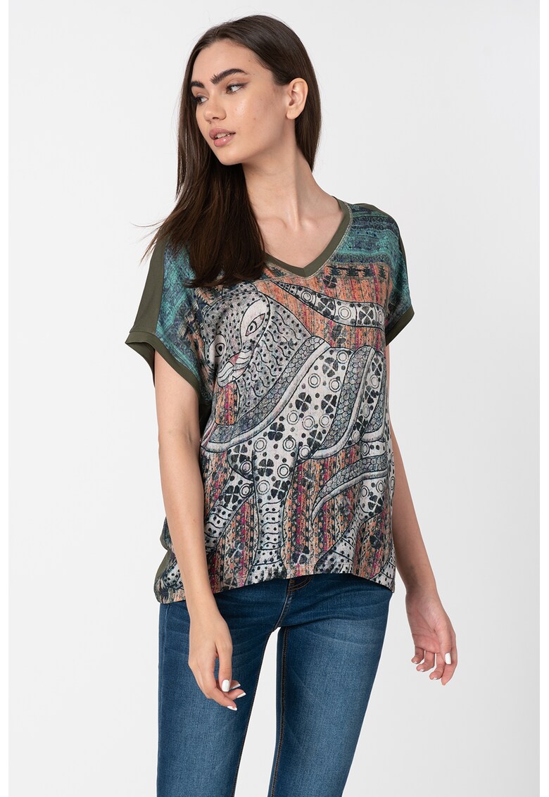 Tricou cu imprimeu grafic