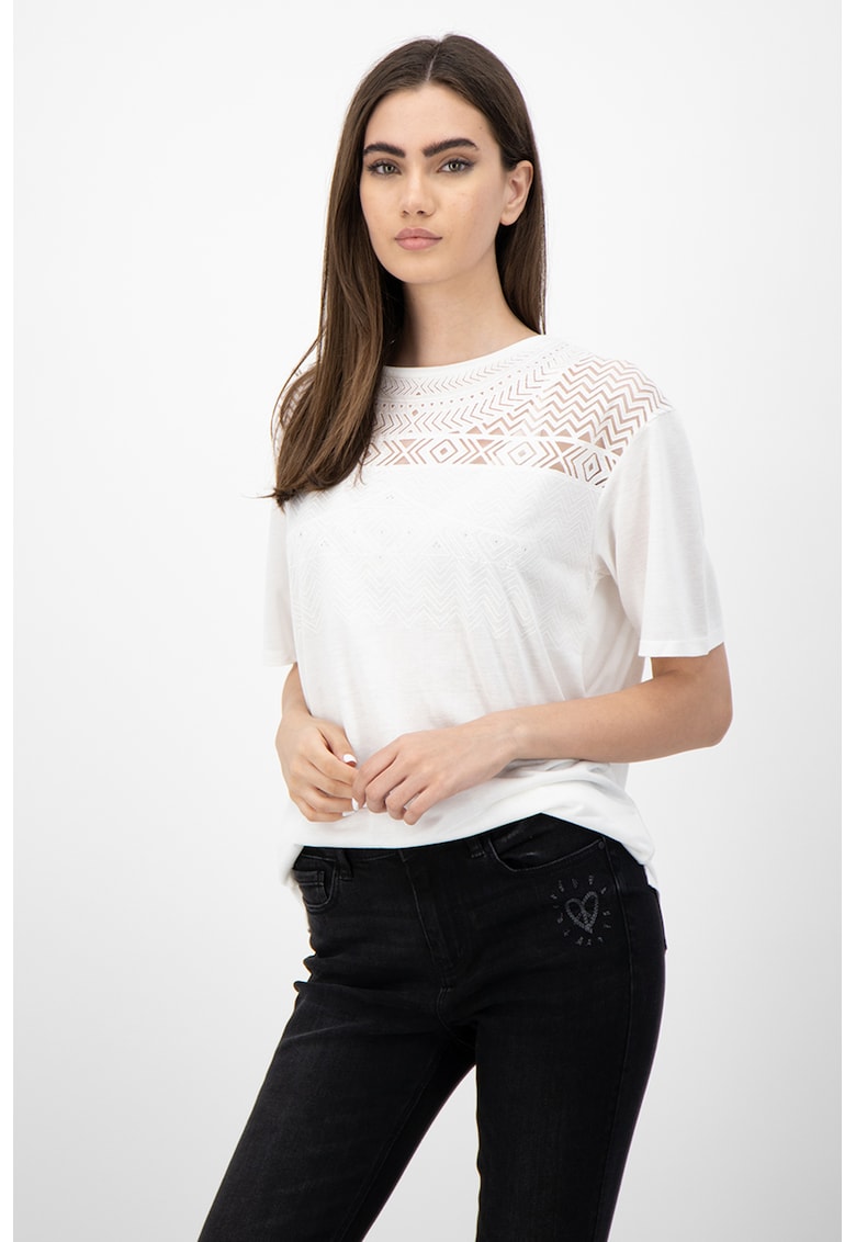 Tricou cu model geometric