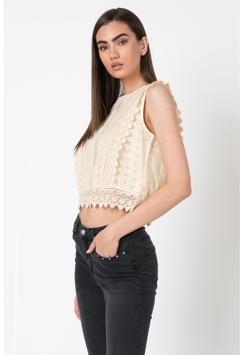 Top crop cu dantela crosetata Top crop cu dantela crosetata