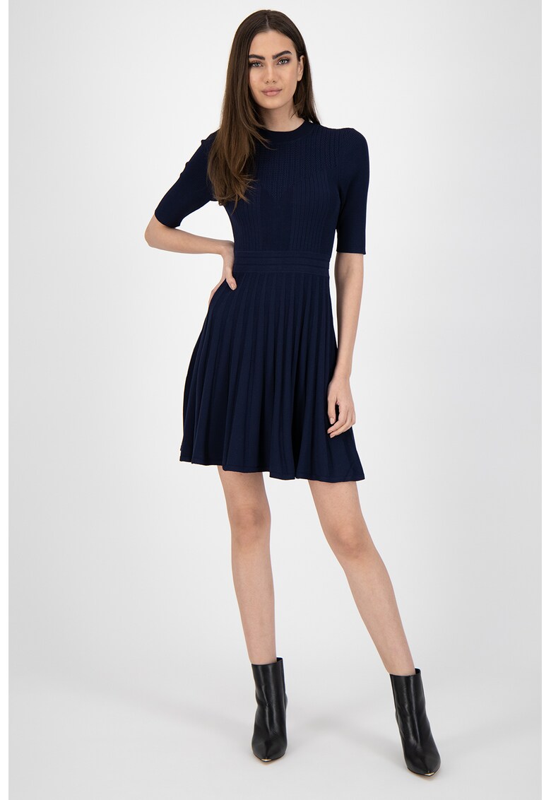 Rochie mini cu pliuri si segmente striate