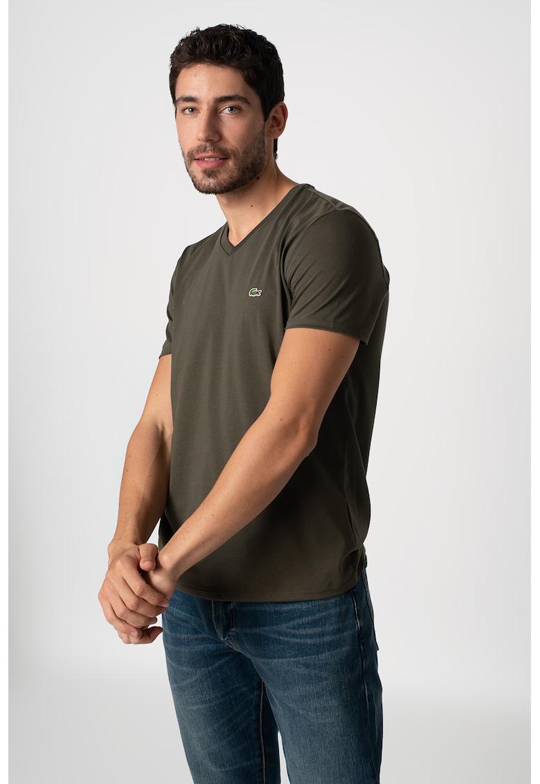 Tricou cu decolteu in V si logo